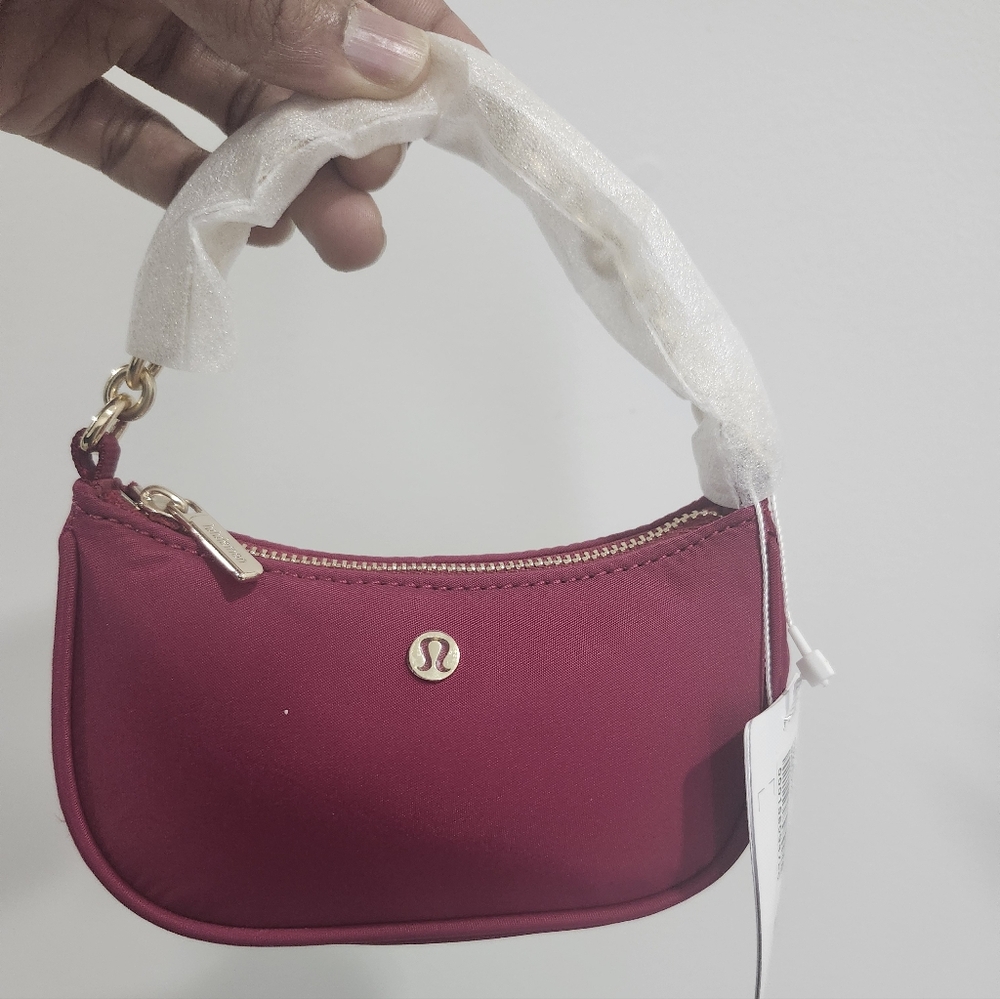 NWT City Essentials Nano Shoulder Bag